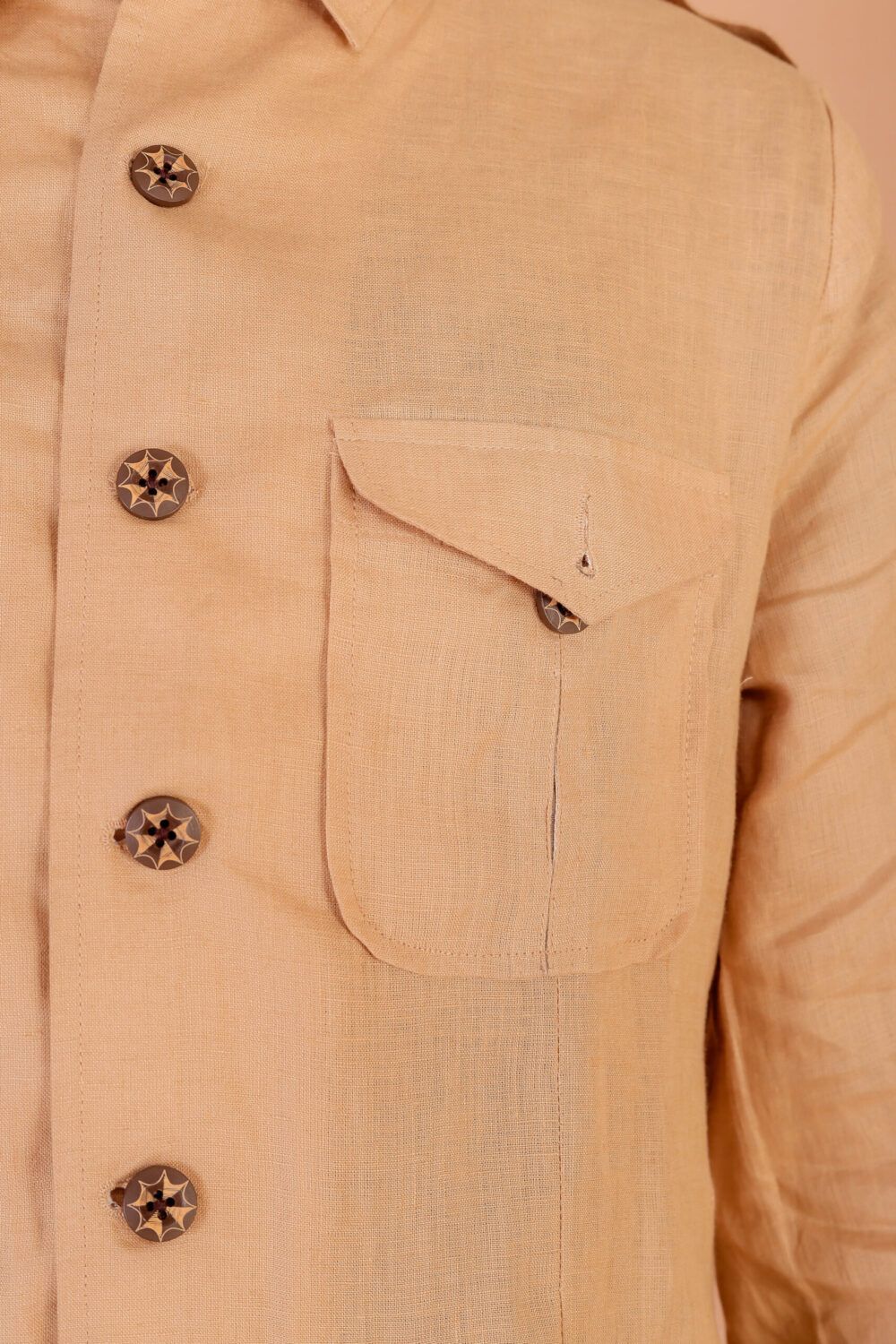 Stylish Linen Bush Coat for Men: Perfect for Travel - Image 2