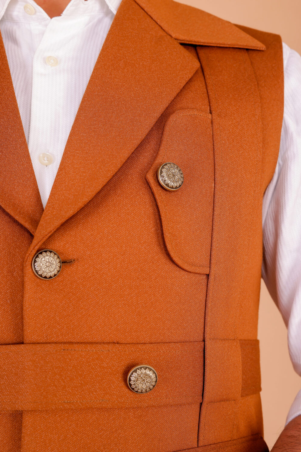 Functional & Fashionable: Designer Multi-Pocket Jacket - Image 7