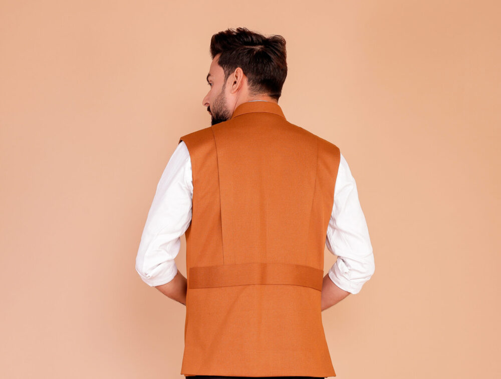 Functional & Fashionable: Designer Multi-Pocket Jacket - Image 4