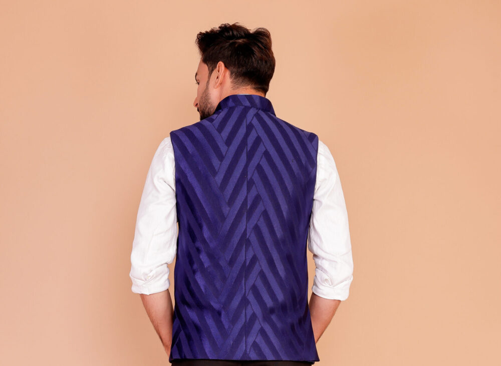 Effortless Chic: Men's Layering Half Jacket - Image 7